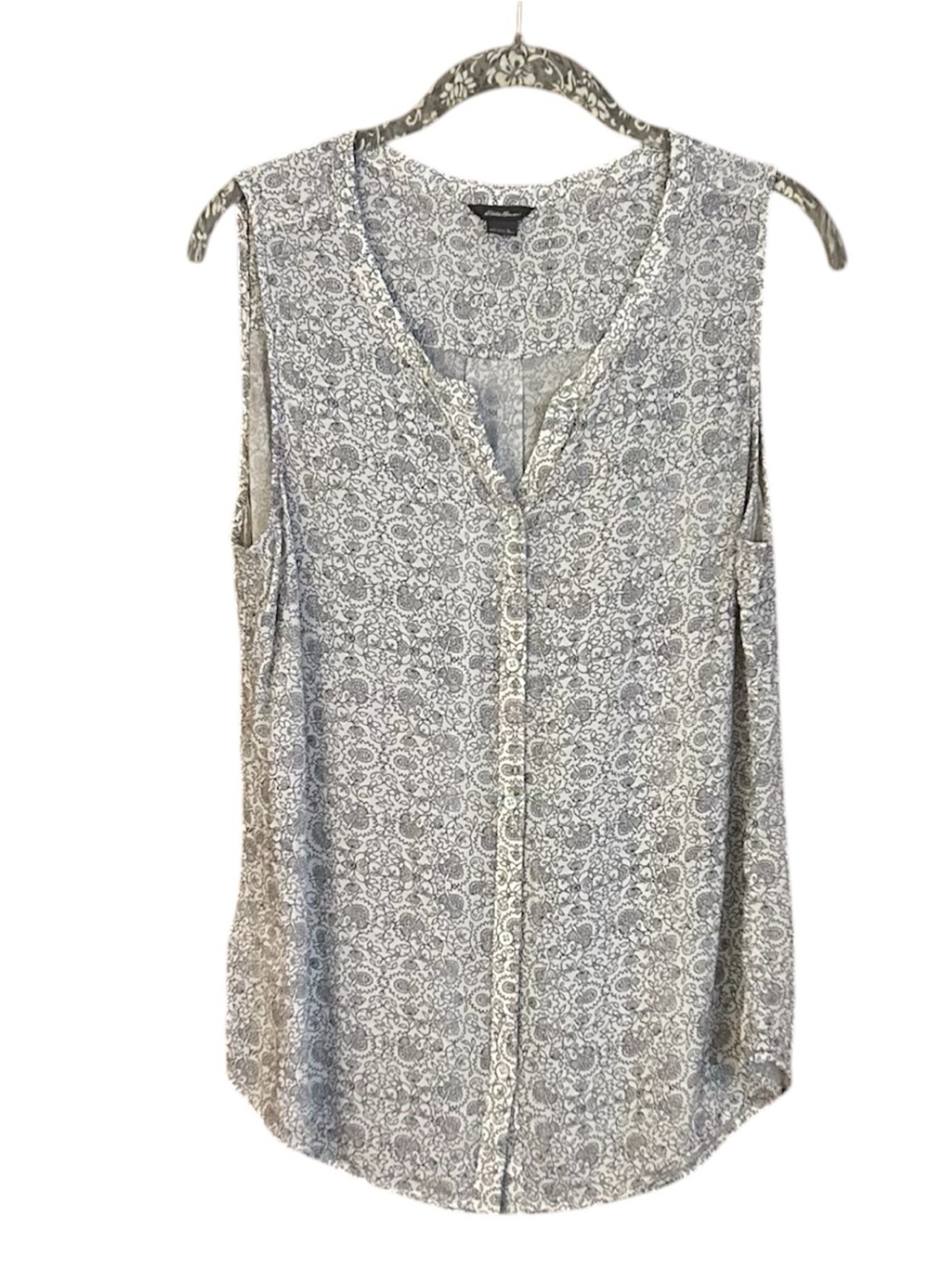 Eddie Bauer Sleeveless Button-Front Top in White and Gray
